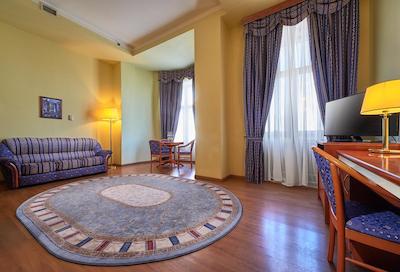 دوستوسکی هتل