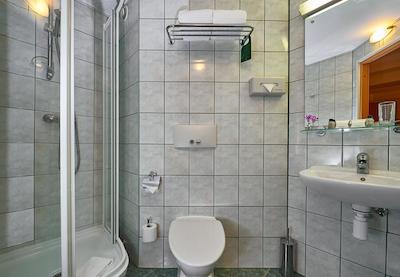 دوستوسکی هتل