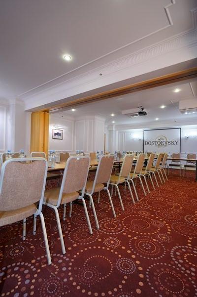 دوستوسکی هتل