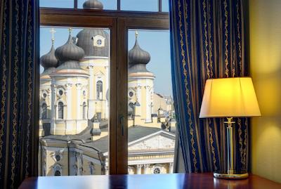 دوستوسکی هتل