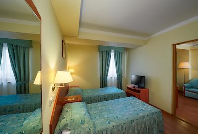 دوستوسکی هتل