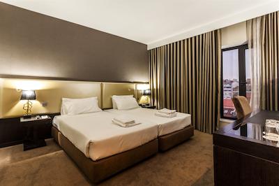 کزار لیسبون هتل