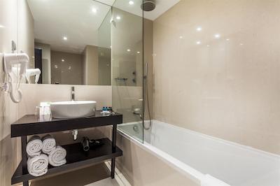 کزار لیسبون هتل