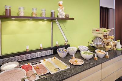 هالیدی این اکسپرس دوسلدورف-سیتی نورث