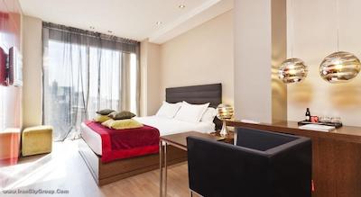 اولیویا پلازا