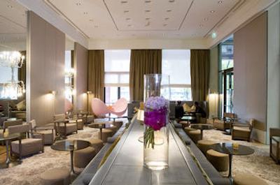 استارهتل رزا گرند