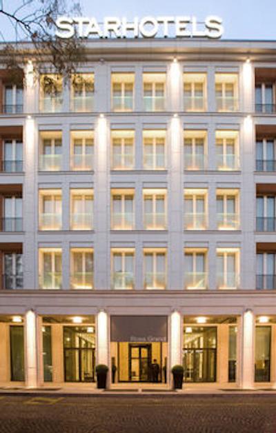 استارهتل رزا گرند