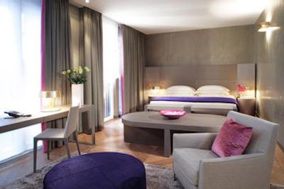 استارهتل رزا گرند