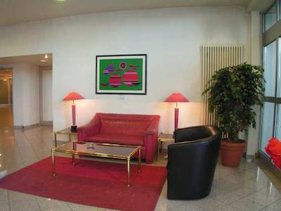 پانوراما‌ این هتل اند بردینگ هاوس