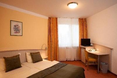 پانوراما‌ این هتل اند بردینگ هاوس