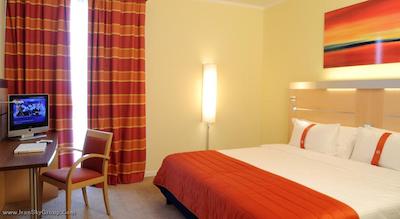 ای اچ هتلس میلانو گیویا