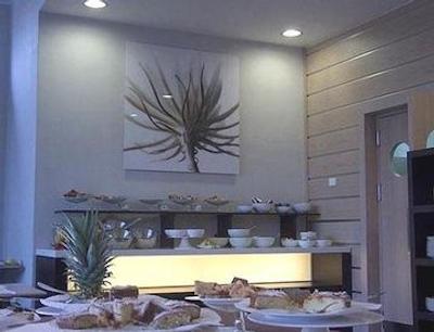 ای اچ هتلس میلانو گیویا