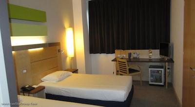 ای اچ هتلس میلانو گیویا