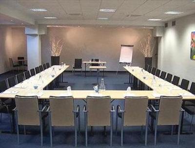 ای اچ هتلس میلانو گیویا