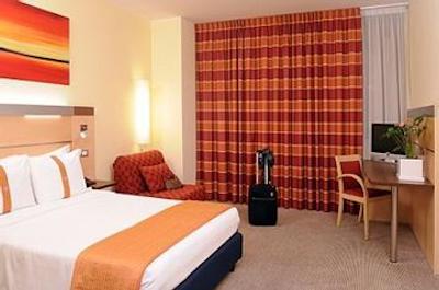 ای اچ هتلس میلانو گیویا