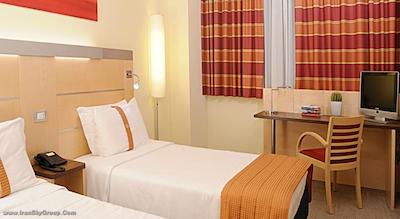 ای اچ هتلس میلانو گیویا