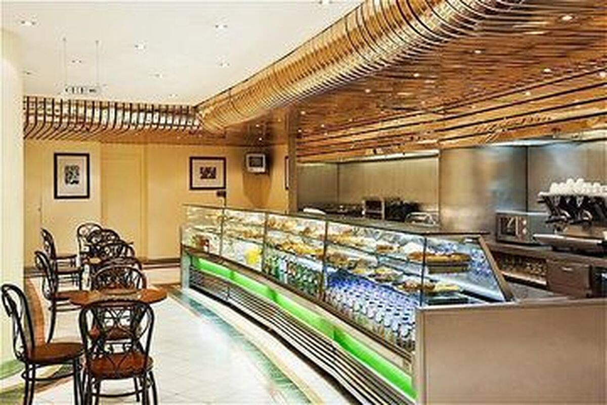 هالیدی این لیسبون کنتیننتال