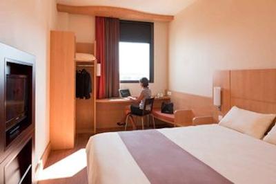 هتل آیبیس بارسلونا مولت