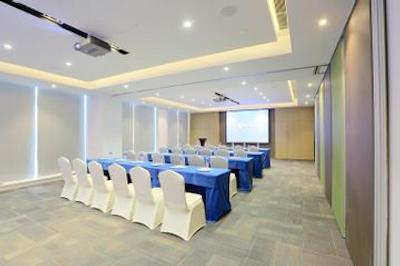 هالیدی این اکسپرس شانگهای گنگ کنگ