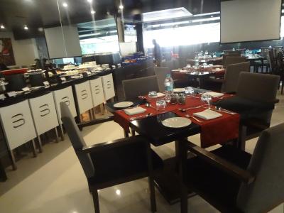 سونسکا مومبای