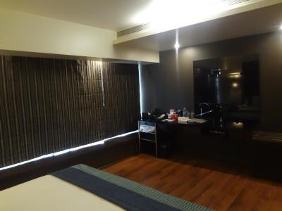 سونسکا مومبای