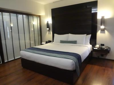 سونسکا مومبای