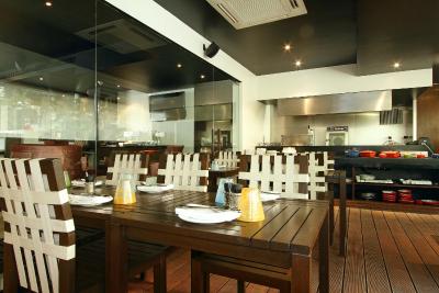 سونسکا مومبای