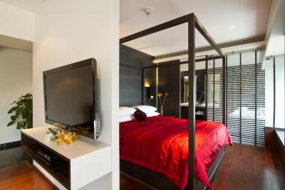 سونسکا مومبای