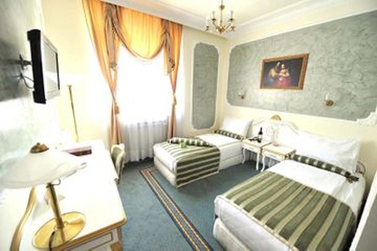 کوئینز آستوریا