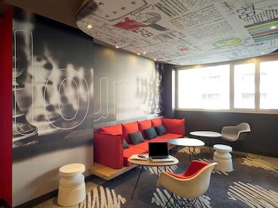 آیبیس میلانو سنترو