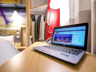 آیبیس میلانو سنترو