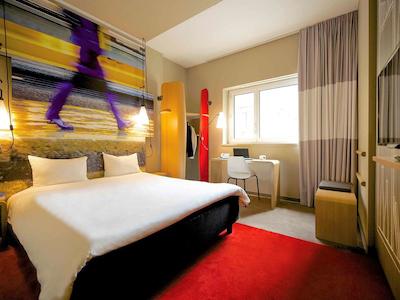 آیبیس میلانو سنترو