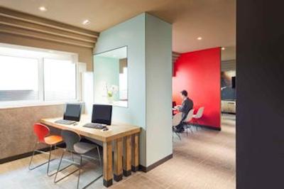 آیبیس میلانو سنترو