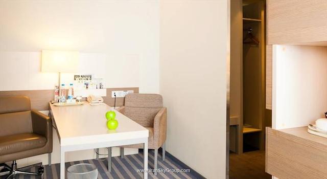 هالیدی این سن پترزبورگ مسکوسکی وروتا