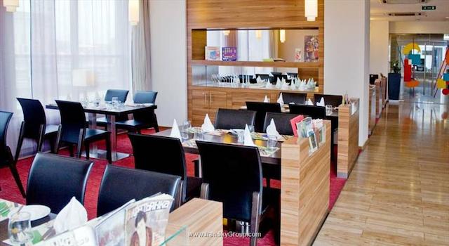 هالیدی این سن پترزبورگ مسکوسکی وروتا