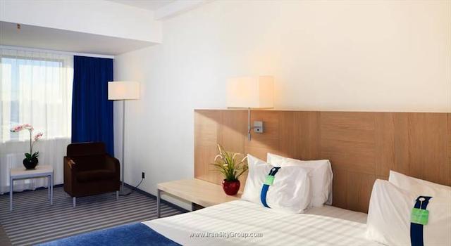 هالیدی این سن پترزبورگ مسکوسکی وروتا