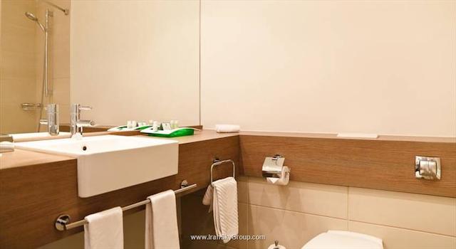 هالیدی این سن پترزبورگ مسکوسکی وروتا