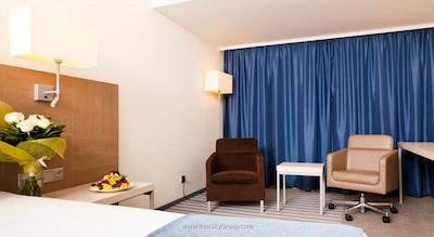 هالیدی این سن پترزبورگ مسکوسکی وروتا