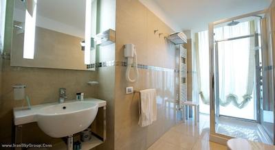 مرکور ریمینی آرتیس