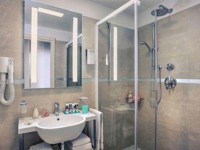 مرکور ریمینی آرتیس