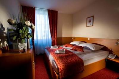 بی اند بی هتل جوبجانا پارک