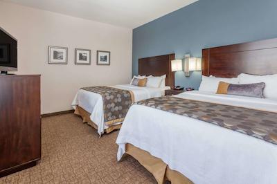 ویندهم گاردن نیاگارا فالز فالسویو هتل