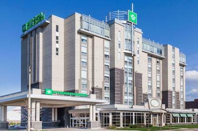 ویندهم گاردن نیاگارا فالز فالسویو هتل