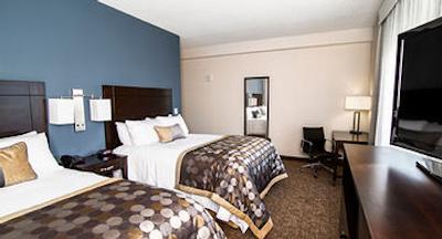 ویندهم گاردن نیاگارا فالز فالسویو هتل