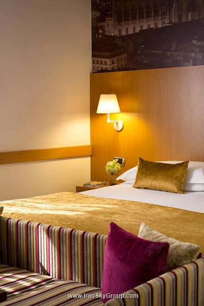 استارهتلس توریست