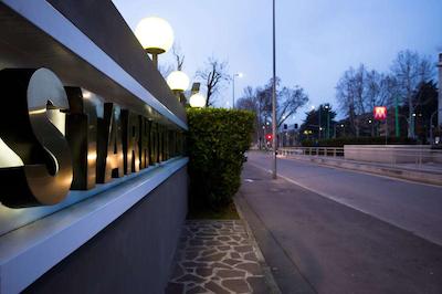 استارهتلس توریست