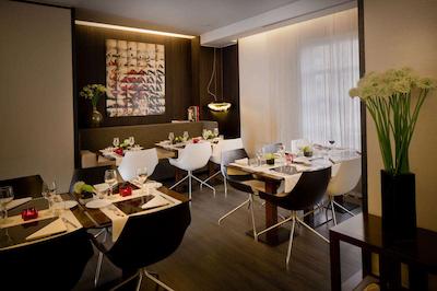 استارهتلس توریست