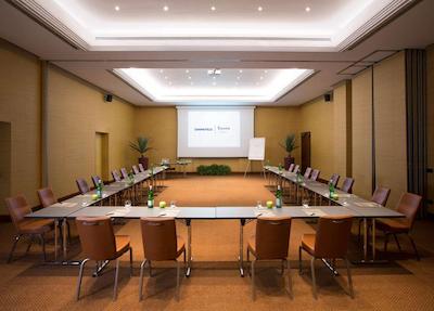 استارهتلس توریست