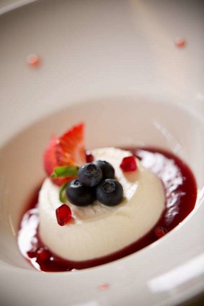 استارهتلس توریست