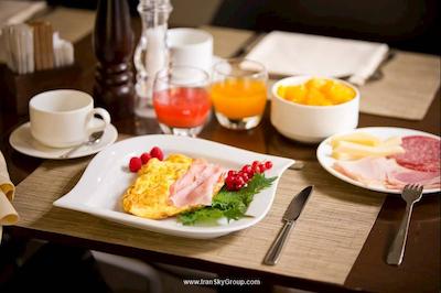 استارهتلس توریست